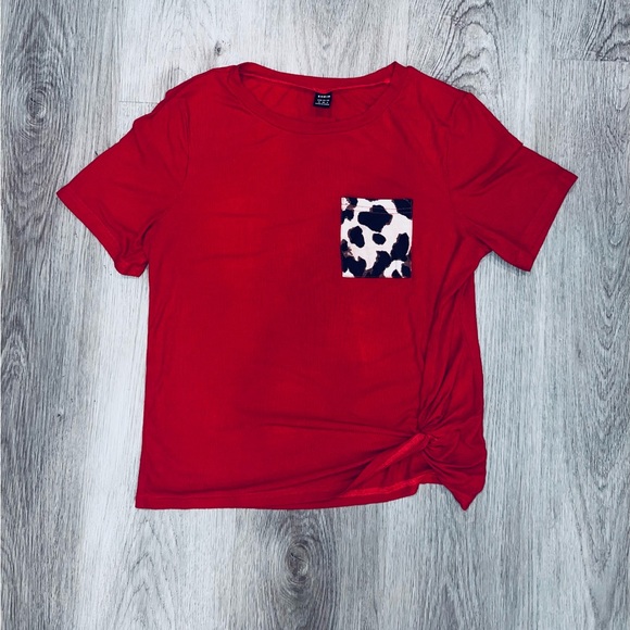 Shein Woman’s Red Stretchy Top W/ Front Animal Print Pocket Size Medium - Picture 3 of 5